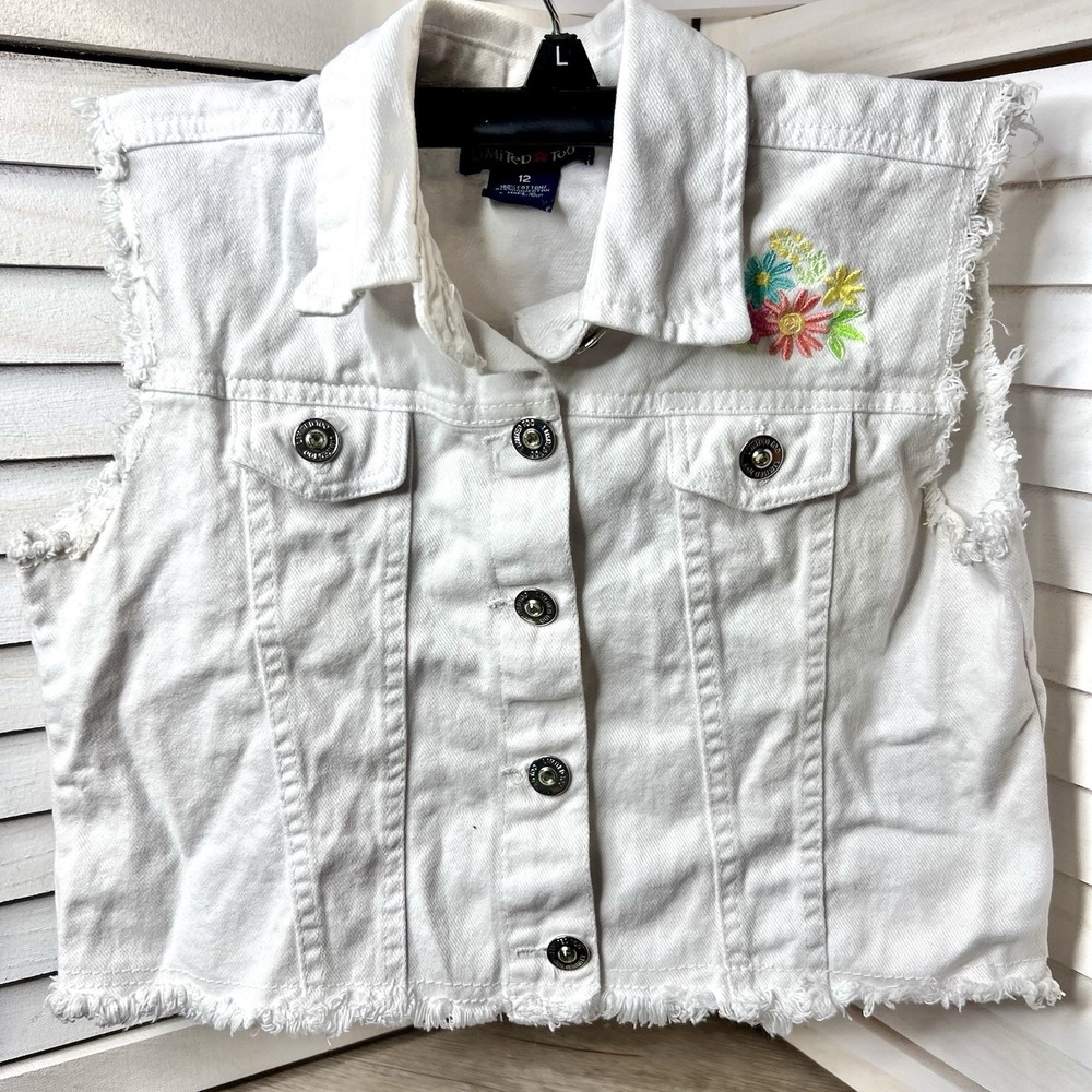 Limited Too Girls White Denim Vest Size 12 Frayed‎ Floral Embroidery 100% Cotton